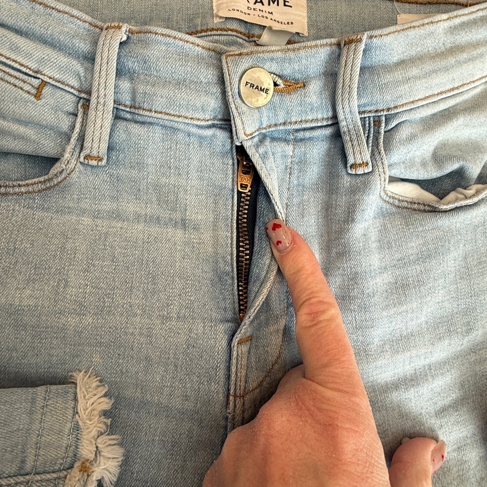 FRAME Le High Straight Double Frayed Hem Pearl Jean 45024 - Picture 9 of 14